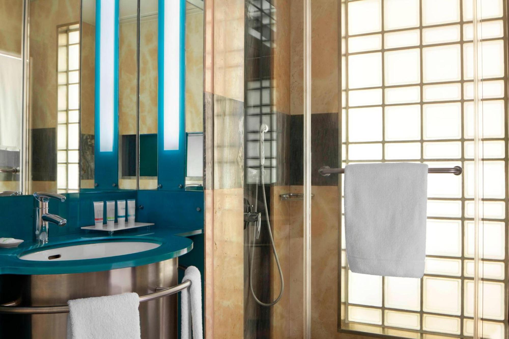Four Points By Sheraton Le Verdun Beirut Exteriör bild