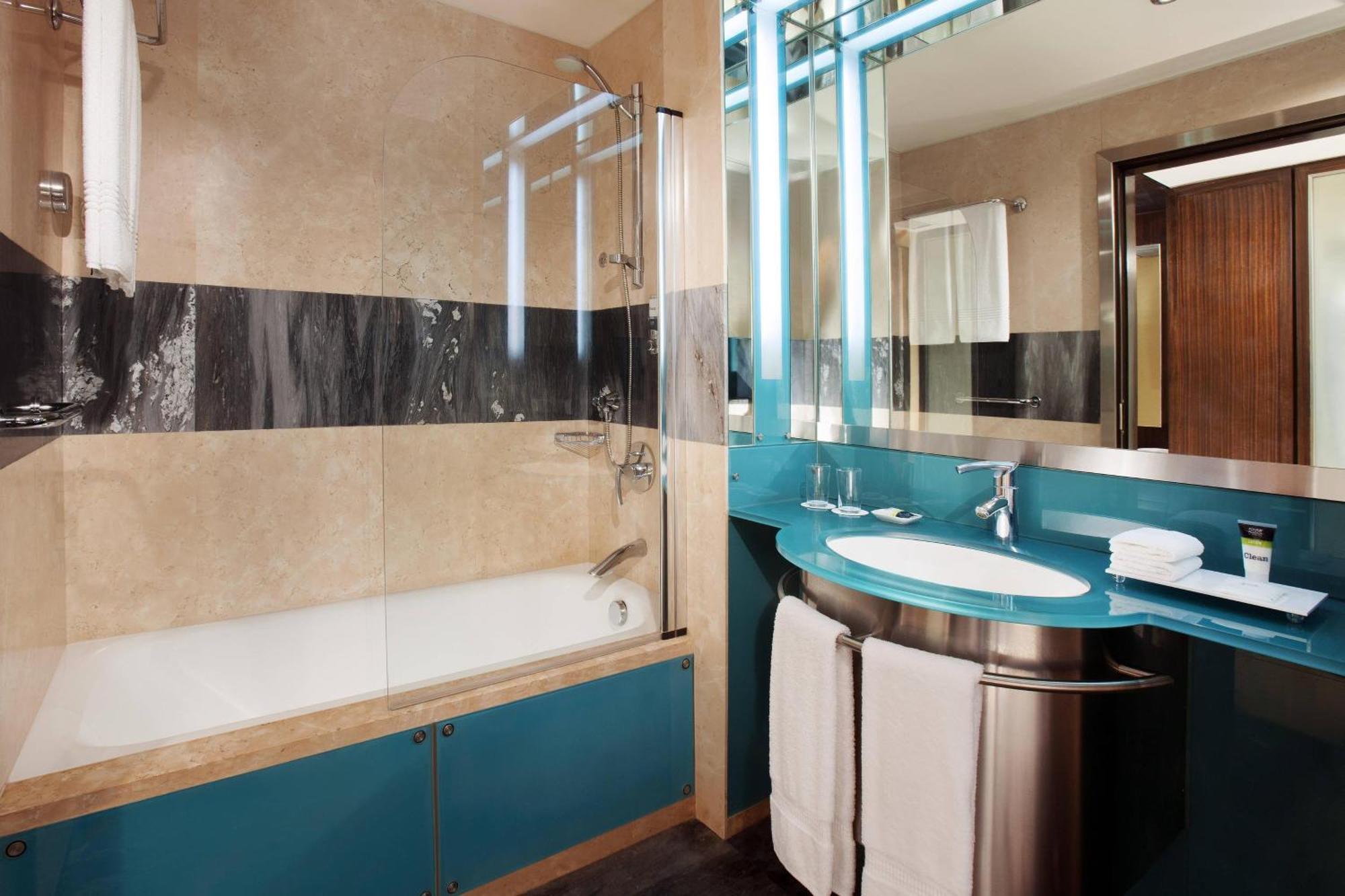 Four Points By Sheraton Le Verdun Beirut Exteriör bild